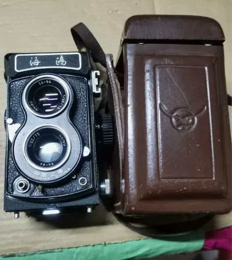 海鸥4BI照相机，品相如图，快门不好使，按...