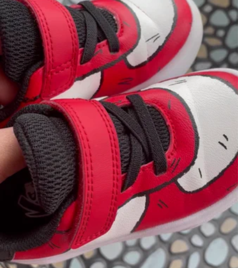 安踏板鞋24码、穿了不超过10次、新旧如图...