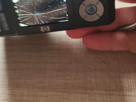 出一台惠普牌数码相机，型号是M307，相机...