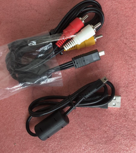 相机数据线2条几乎全新 感兴趣的话点“我想...