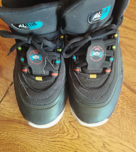 乔丹正品儿童篮球鞋，36尺码，孩子脚长的太...