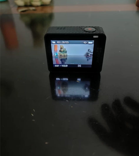 萤石运动s2相机，和一张品牌闪迪内存卡，买...