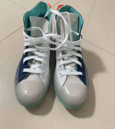 匡威帆布鞋高帮拼色37码穿过一次 感兴趣的...