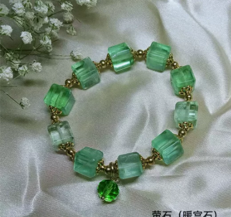 天然萤石,薄荷绿,小清新淡雅,全新,有裂 ...