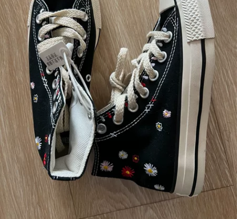 原 dan全新匡威帆布鞋 35码 全新，没...