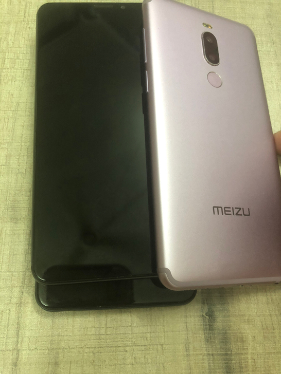 魅族V8，4+64，8.9成新，功能正常，...