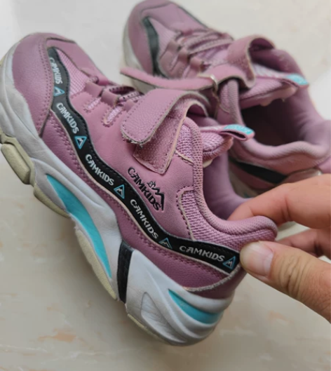 骆驼童鞋。32码。 感兴趣的话点“我想要”...