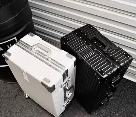 处理一批28寸大容量旅行箱铝框行李箱学生拉...