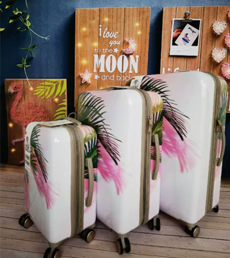 全新爱华仕28寸旅行箱 材质：PC材质/带...