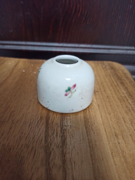 小瓷水盂一个完整