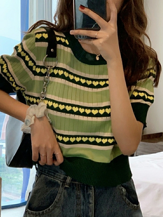 短袖设计感上衣女夏季2021年新款针织衫短...