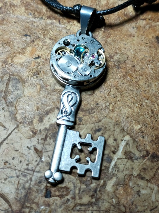 手工制作金属朋克机械表芯钥匙项链