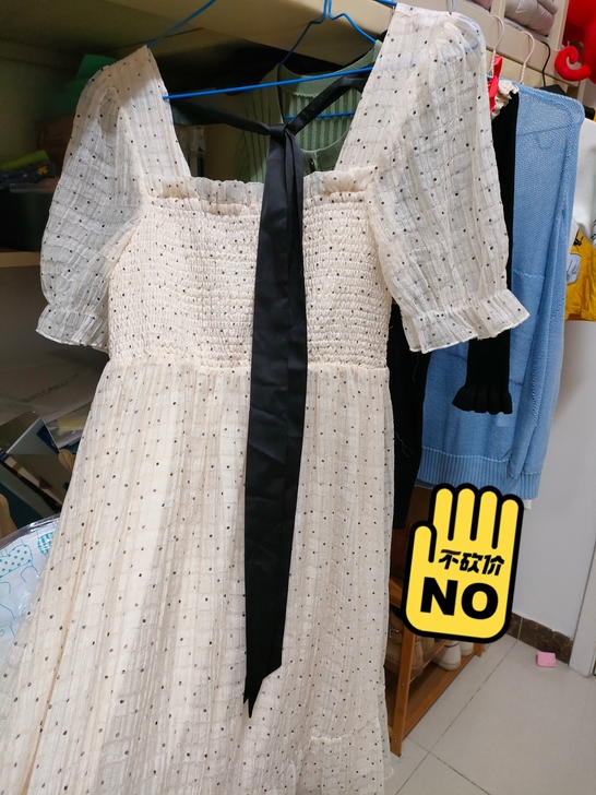 转闲置s码衣裙，都是试穿加水洗一次然后闲置...