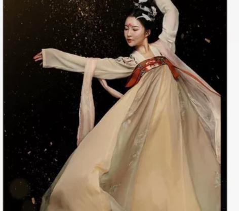 ?都城南庄汉服 闻染唐风 长安十二时辰联名...