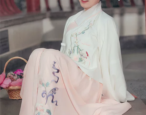 都城南庄汉服女豆蔻秋季原创新品非古装齐腰袄...