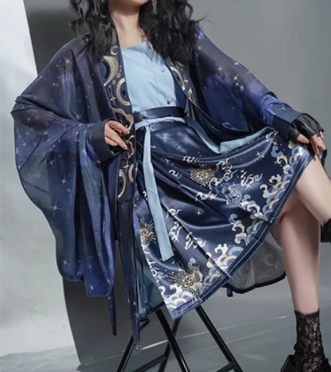 M码，三件套，吊牌还在，仅试穿，不退不换。...