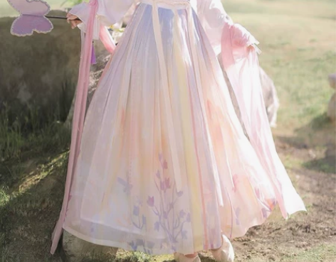 洛苓唐褙子圆领短衫褶裙 全新s码仅试穿 爽...