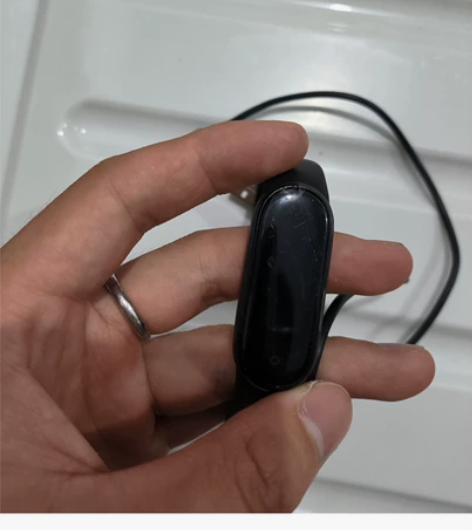小米手环5，非nfc，带充电器，屏幕碎了，...