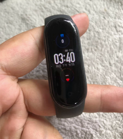 小米手环5标准版 屏幕轻微划痕,功能完好,...