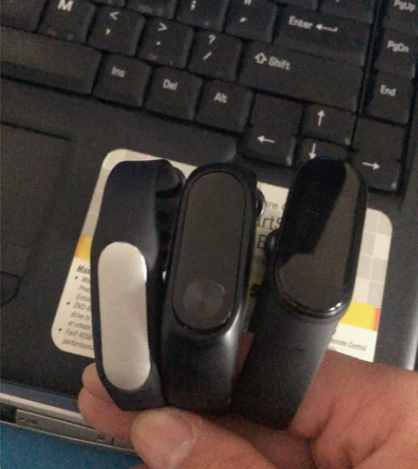 小米手环三个100包邮 1 3 5，没充电...
