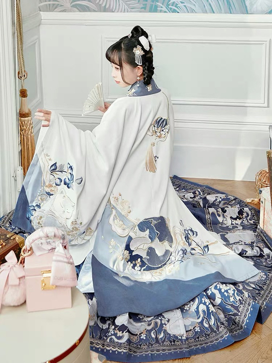 【十三余 小豆蔻儿】[花间狸奴] 重工刺绣...