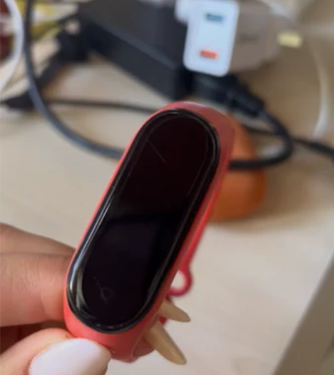 小米手环4  功能正常 灵敏能用  划痕见...