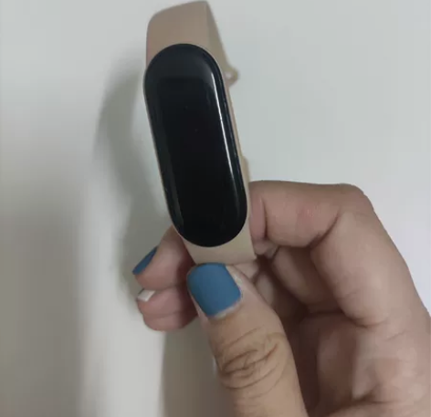 小米手环5nfc版本，换了粉色表带，镜面有...