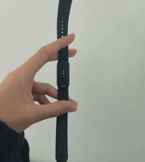 小米手环6普通版 有擦伤带原装充电器，包装
