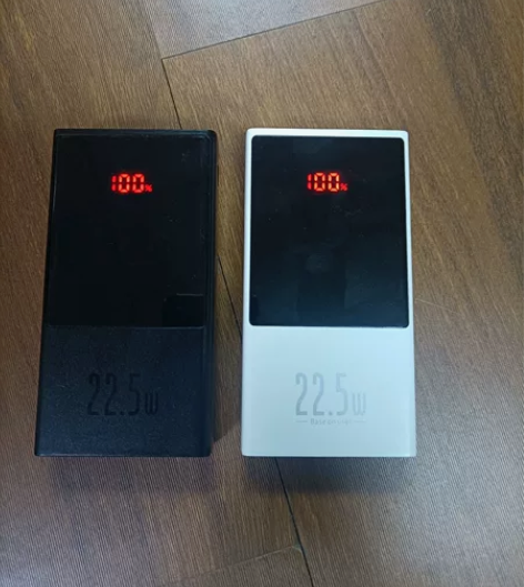 倍思数显22.5W充电宝10000毫安大容...