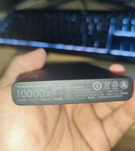 紫米10000man充电宝 感兴趣的话点“...