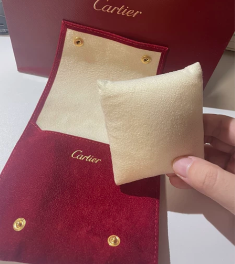 全新卡地亚cartier 红色绒布袋 小枕...