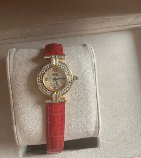 卡地亚手表，小旋风，金色，出给喜欢的人吧 ...