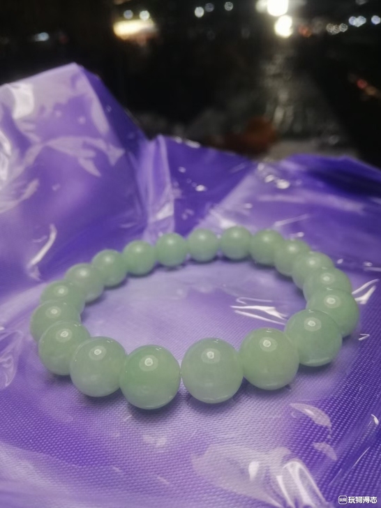 天然翡翠糯冰手串