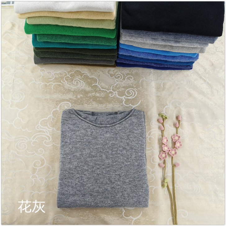 灰色羊绒衫，M。