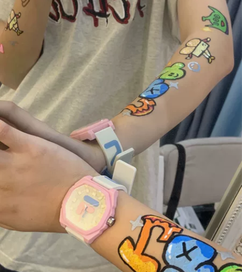 全新斐乐手表 前几天接的寄拍 仅佩戴过三十...