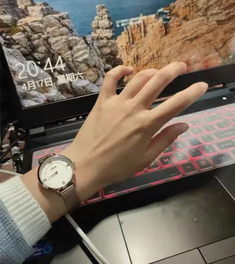 FILA斐乐手表女士ins风欧美学生简约时...