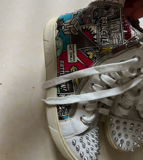 之前在广州正佳楼上买的，是变形金刚5的联名...