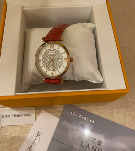兰度手表 表盘有镶钻，但不喜欢表带颜色，出...