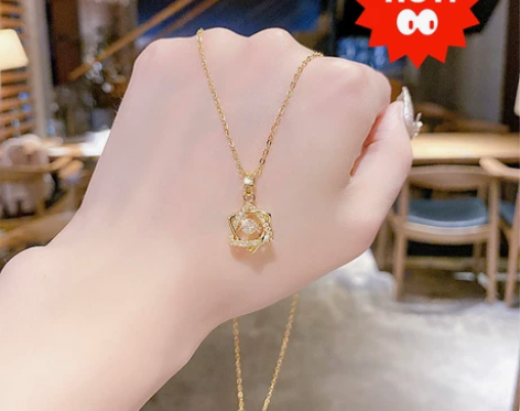 前男友送的，当时是在香港出差买的六芒星灵动...