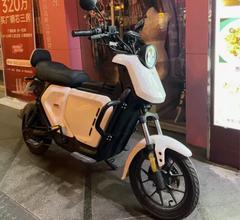小牛电动Ub青春版准新车 配16a黄电 南...