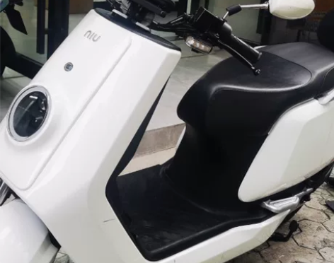 今年买的小牛电动,都市版,3钱多公里,发票...