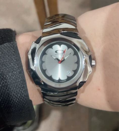 oakley 刀锋战士 感兴趣的话点“我想...