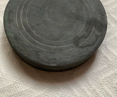 砚台,喜欢练毛笔字的收着 感兴趣的话点“我...