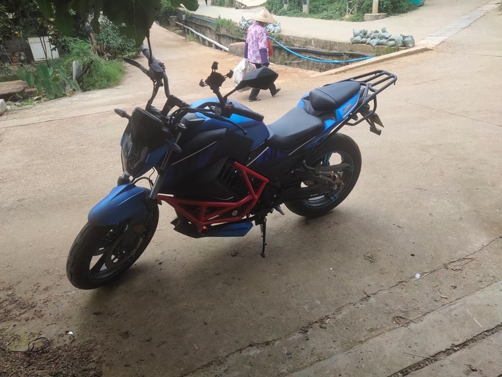 200公里的枭风九号 单杠200需要来谈
