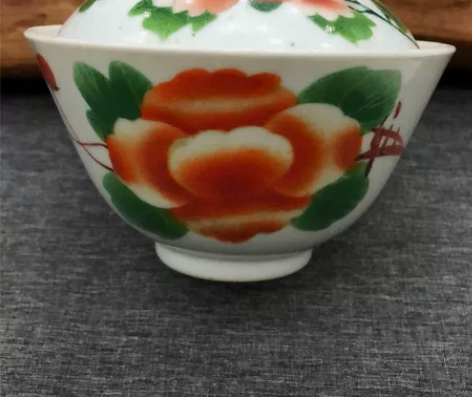 民国时期 薄胎粉彩盖碗 品相几乎完整 盖子...