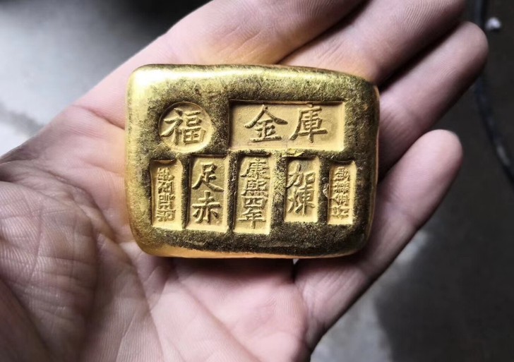 特价处理，早年古玩市场淘的小沙金锭足赤金条...