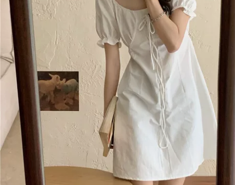 法式小众白色泡泡袖辣妹连衣裙仙女初恋短裙显...