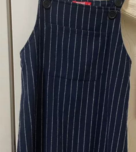 包邮 闲置秋冬背带裙 只穿过一两次 感兴趣...