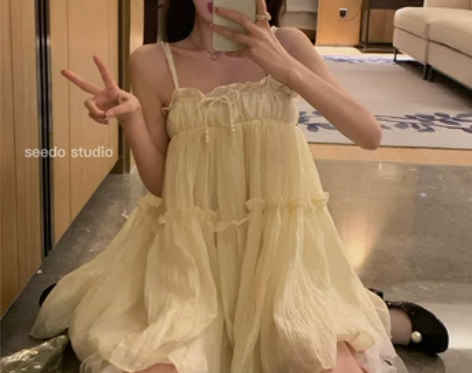 法式蝴蝶结吊带连衣裙女2022年新款夏季小...