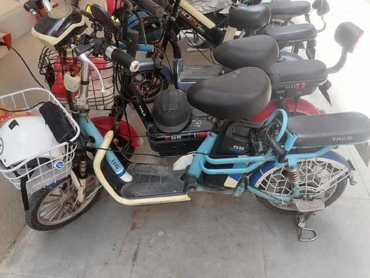 台铃电动车，目前能跑15公里左右。带黄牌。...